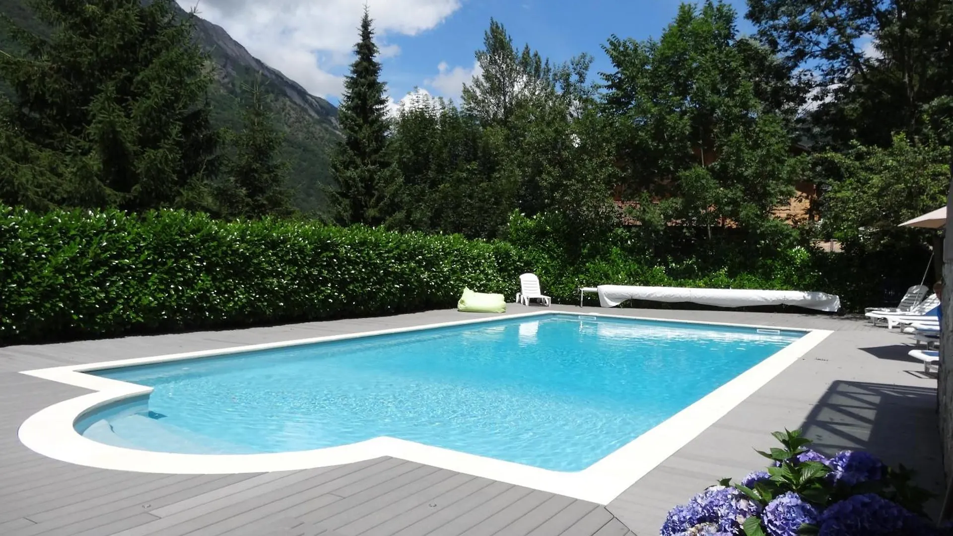Le 103. Chalet 3 Chambres. Terrasse. Parking. Wifi. Cauterets 0*,  France
